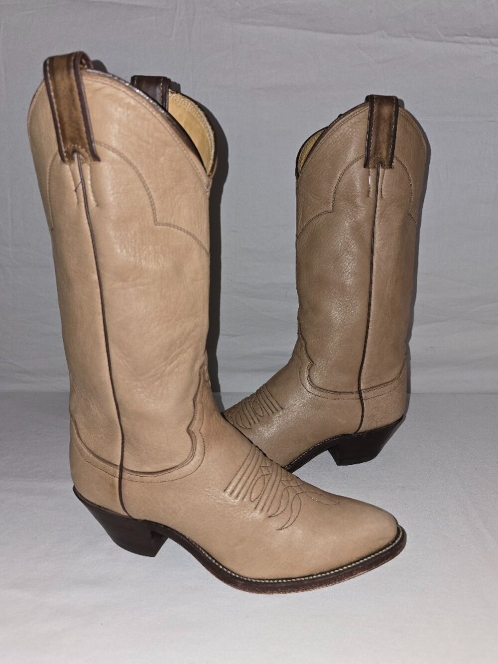 Justin Women's Boots 4714 Soft Sand Calfskin Leather Western Cowgirl Boots 6.5 B